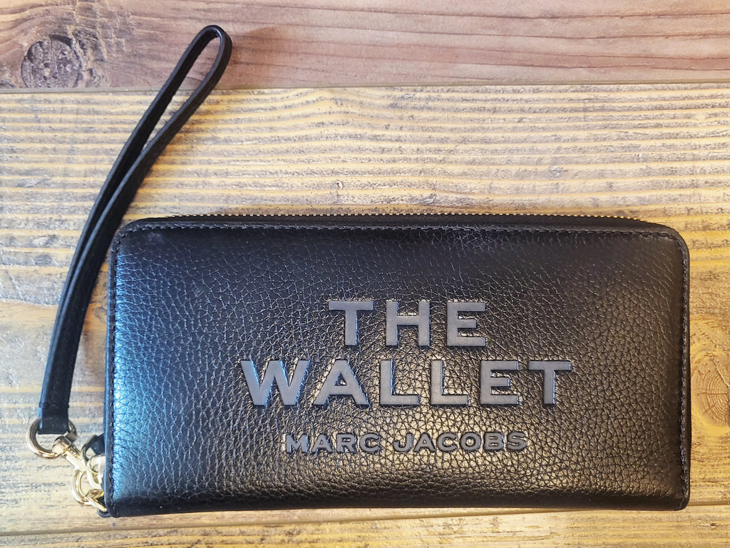 Marc Jacobs The Wallet Black Leather Zip-Around Continental Wristlet Wallet.
