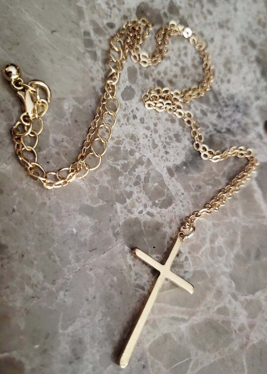 14kt yellow gold plated Crystal Cross pendant & chain.