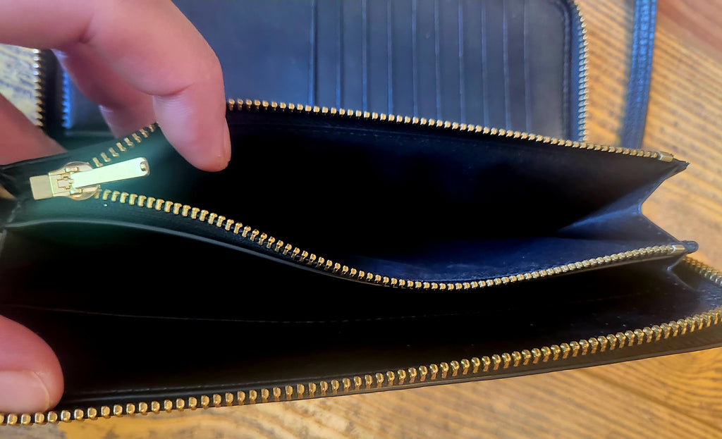 Marc Jacobs The Wallet Black Leather Zip-Around Continental Wristlet Wallet.