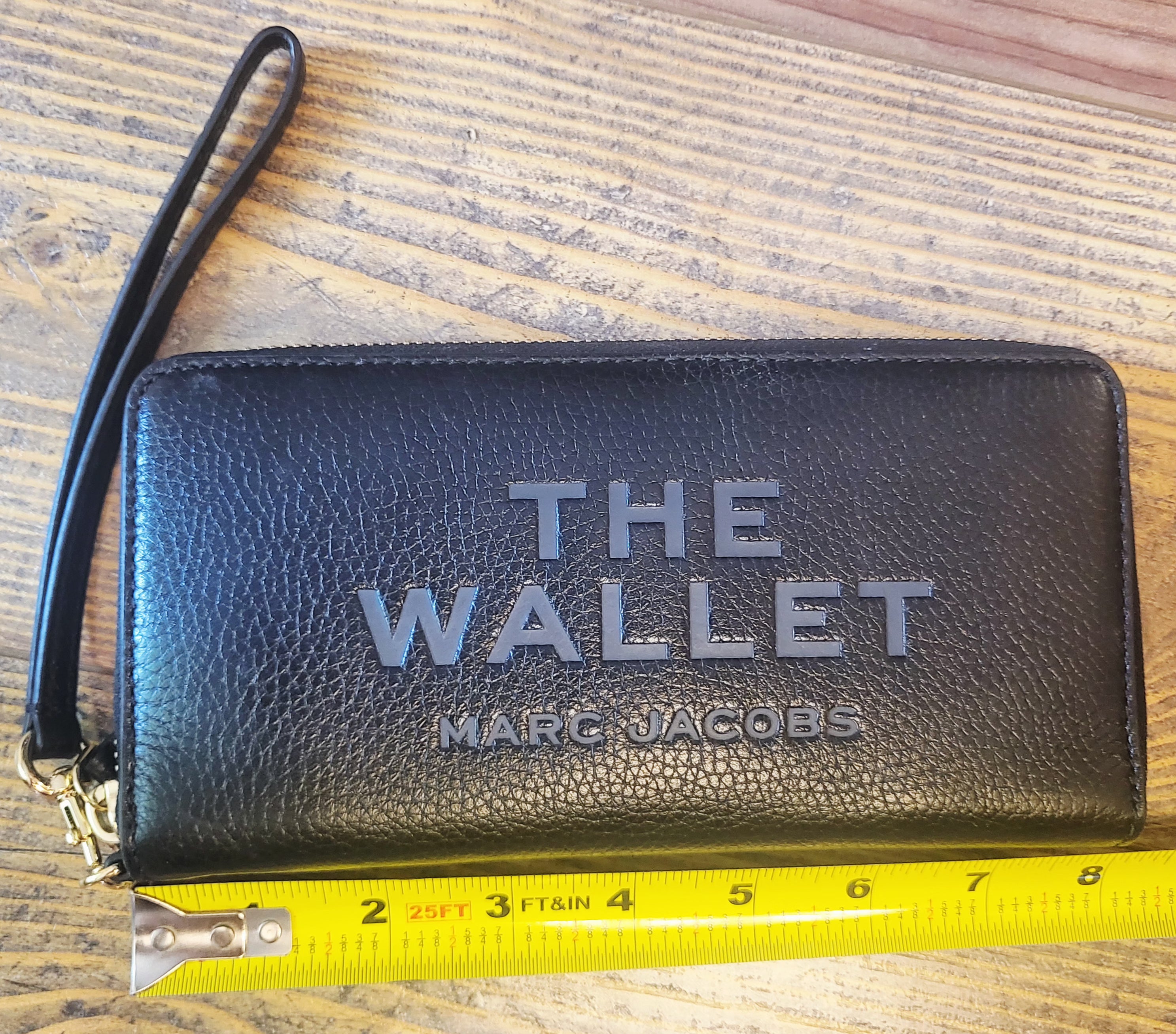 Marc Jacobs The Wallet Black Leather Zip-Around Continental Wristlet Wallet.