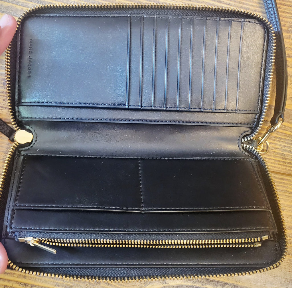 Marc Jacobs The Wallet Black Leather Zip-Around Continental Wristlet Wallet.