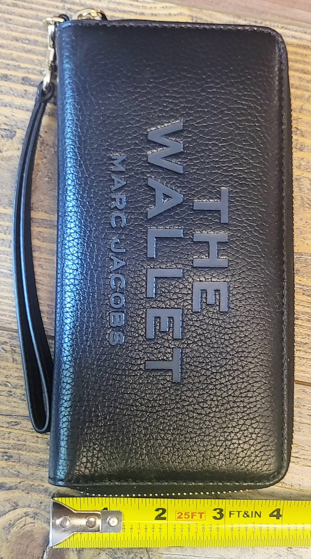Marc Jacobs The Wallet Black Leather Zip-Around Continental Wristlet Wallet.