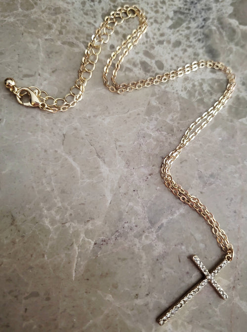 14kt yellow gold plated Crystal Cross pendant & chain.