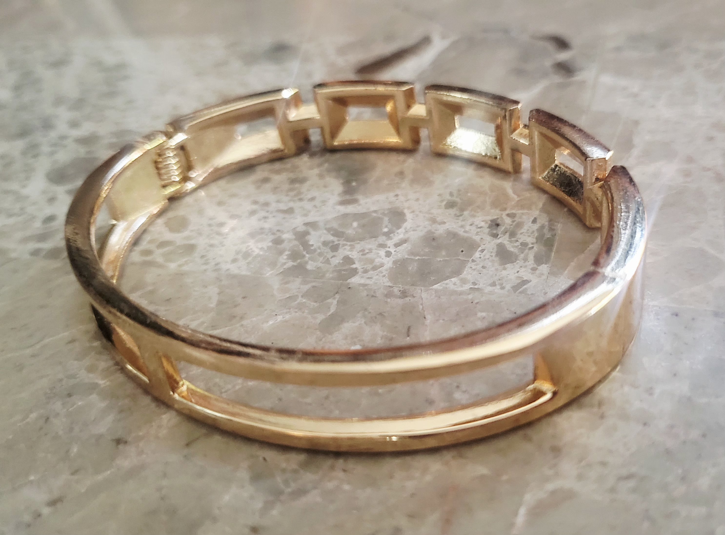 14kt yellow gold plated Link style Bangle Bracelet.
